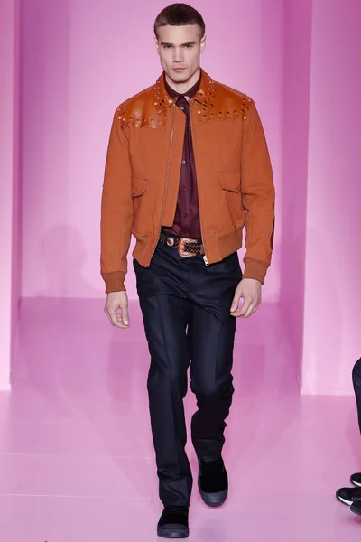 Look 54